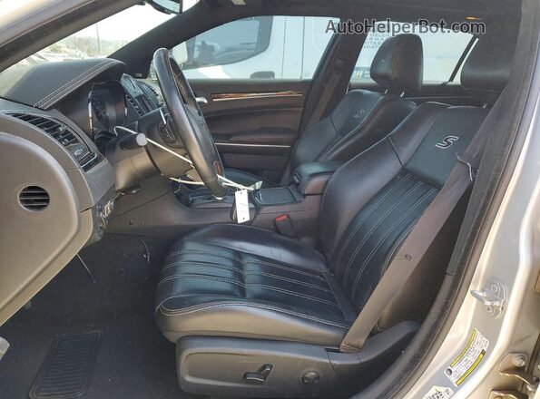2C3CCABG9NH167582 2022 CHRYSLER 300 Серебряный Вид салона спереди