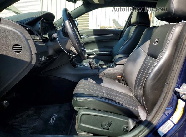 2C3CCABGXHH565386 2017 CHRYSLER 300 Синий Вид салона спереди
