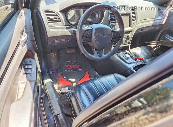 2C3CCABGXPH613810 2023 CHRYSLER 300 Черный Вид панели приборов