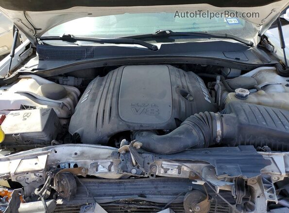 2C3CCABT6LH141869 2020 CHRYSLER 300 White Widok wnętrza z tyłu