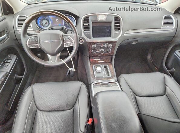 2C3CCAEG5JH262047 2018 CHRYSLER 300 Серебряный Вид панели приборов