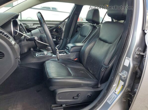 2C3CCAEG8JH137169 2018 CHRYSLER 300 Серебряный Вид салона спереди