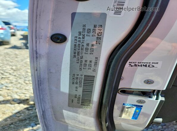 2C3CCAGG3KH517471 2019 CHRYSLER 300 Белый Вид подкапотного пространства