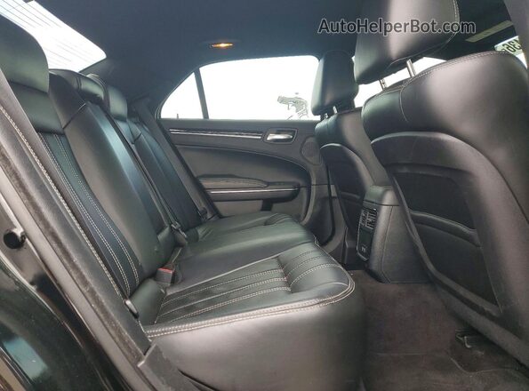 2C3CCAGG6HH512550 2017 CHRYSLER 300 Черный Вид задних сидений