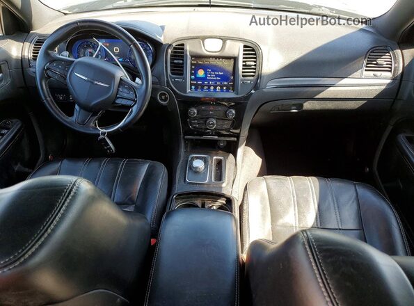 2C3CCAGGXGH244276 2016 CHRYSLER 300 Черный Вид панели приборов
