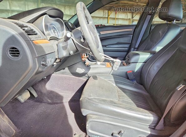 2C3CCAPT1JH226317 2018 CHRYSLER 300 Burgundy წინა სალონის ხედი