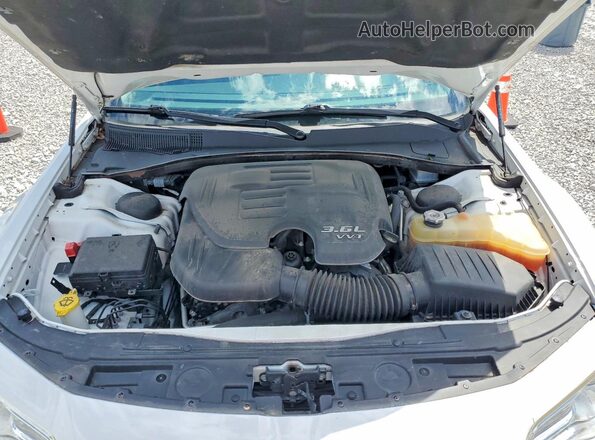 2C3CCARG2LH115939 2020 CHRYSLER 300 White Սալոնի հետևի տեսք