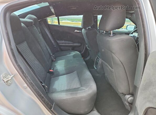 2C3CDXBG2PH700259 2023 DODGE CHARGER Серебряный Вид задних сидений