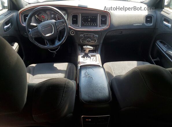 2C3CDXBG6NH161139 2022 DODGE CHARGER White Widok deski rozdzielczej