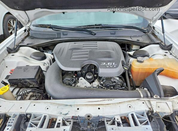 2C3CDXBG9LH140007 2020 DODGE CHARGER Белый Вид задней части салона