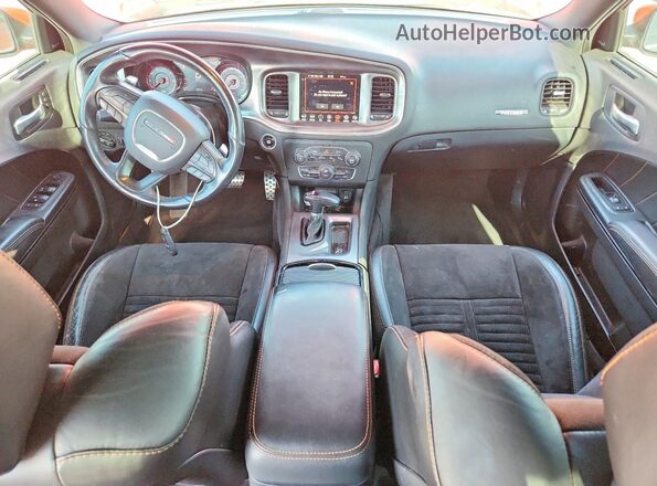 2C3CDXCT0JH163961 2018 DODGE CHARGER Оранжевый Вид панели приборов