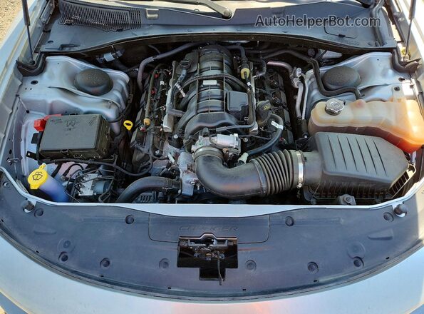2C3CDXCT0NH152593 2022 DODGE CHARGER Серебряный Вид задней части салона