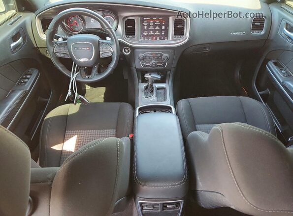 2C3CDXCT0NH152593 2022 DODGE CHARGER Серебряный Вид панели приборов