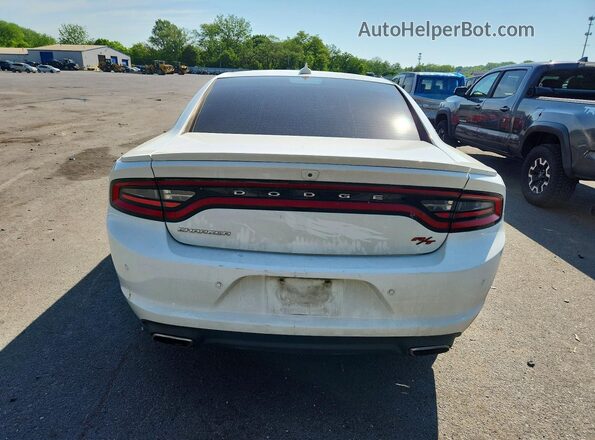 2C3CDXCT2GH258739 2016 DODGE CHARGER Белый Вид сзади
