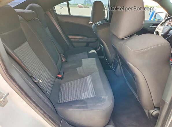 2C3CDXCT6MH569277 2021 DODGE CHARGER White Vista de los asientos traseros