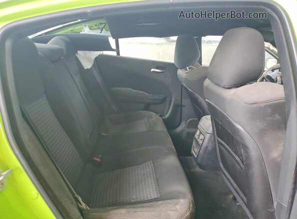 2C3CDXCT7PH639230 2023 DODGE CHARGER Зеленый Вид задних сидений