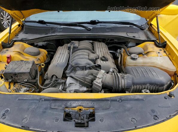 2C3CDXGJ1HH634485 2017 DODGE CHARGER Желтый Вид задней части салона