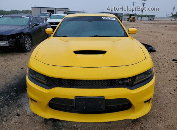 2C3CDXGJ1HH634485 2017 DODGE CHARGER Желтый Вид спереди