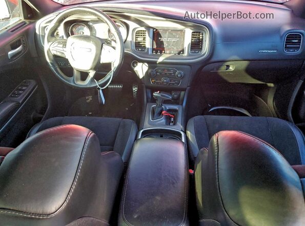 2C3CDXGJ4KH696664 2019 DODGE CHARGER Red Vista del salpicadero