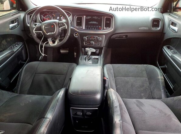2C3CDXGJ8JH188213 2018 DODGE CHARGER Оранжевый Вид панели приборов