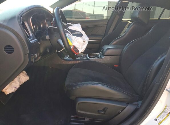 2C3CDXGJ9LH179166 2020 DODGE CHARGER Белый Вид салона спереди
