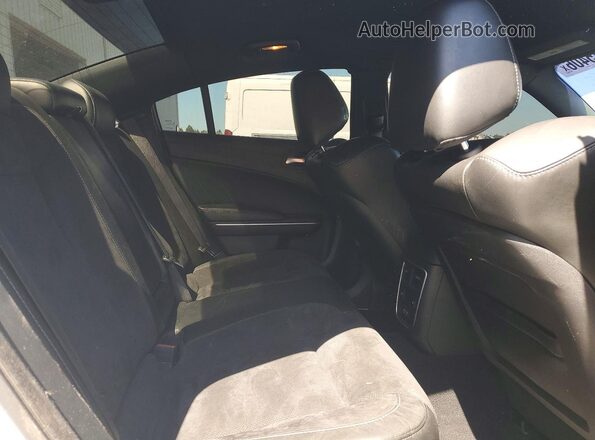 2C3CDXGJ9LH179166 2020 DODGE CHARGER Белый Вид задних сидений
