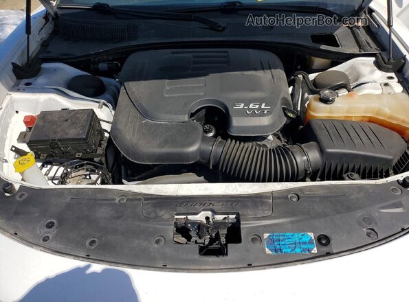 2C3CDXHG0PH533231 2023 DODGE CHARGER Белый Вид задней части салона