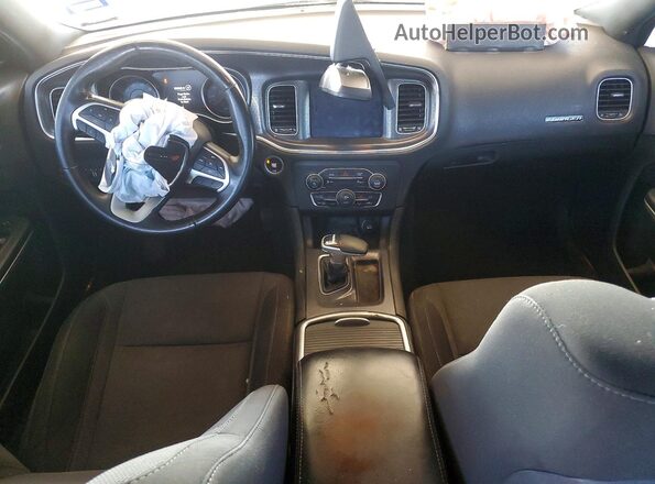 2C3CDXHG1JH328654 2018 DODGE CHARGER Красный Вид панели приборов