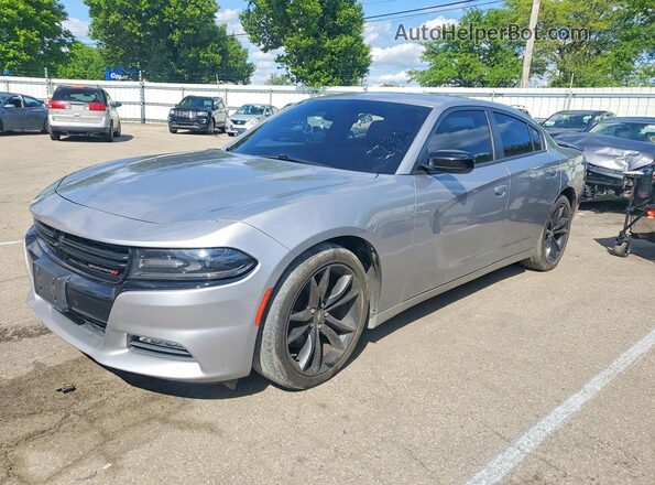 2C3CDXHG3HH543933 2017 DODGE CHARGER Серебряный Передняя левая четверть