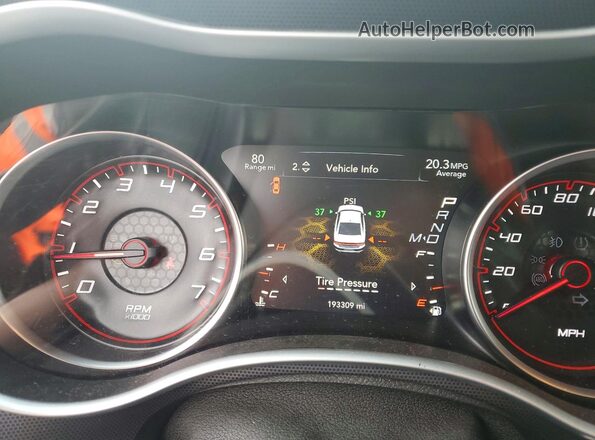 2C3CDXHG4HH595104 2017 DODGE CHARGER Серебряный Вид щитка приборов