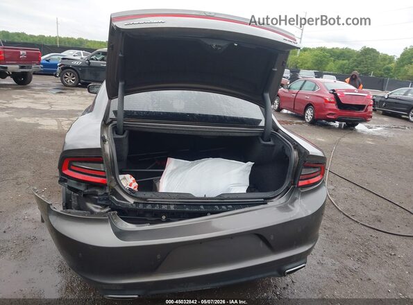 2C3CDXHG4JH156586 2018 DODGE CHARGER Серый Вид спереди