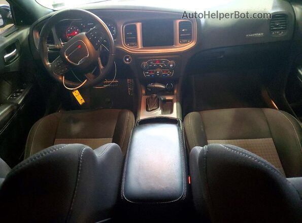 2C3CDXHG8PH541576 2023 DODGE CHARGER Зеленый Вид панели приборов