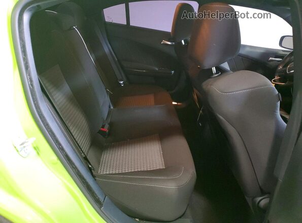 2C3CDXHG8PH541576 2023 DODGE CHARGER Зеленый Вид задних сидений