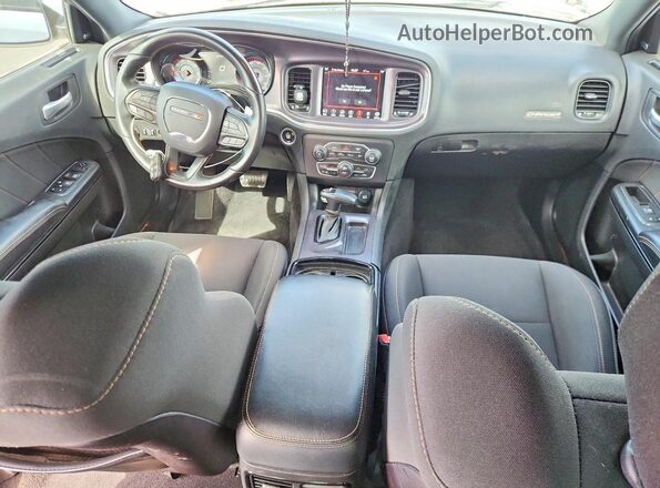 2C3CDXHGXKH710568 2019 DODGE CHARGER White Vista del salpicadero