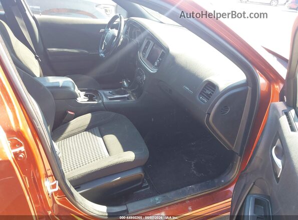 2C3CDXJG0LH205182 2020 DODGE CHARGER Оранжевый Вид салона спереди