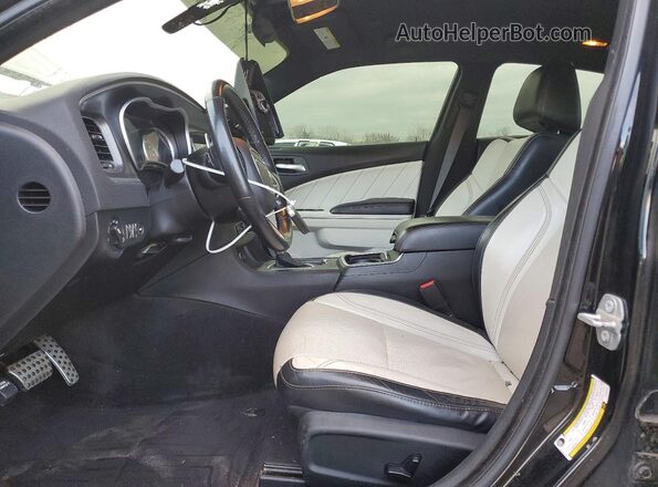 2C3CDXJG4JH235489 2018 DODGE CHARGER Черный Вид салона спереди