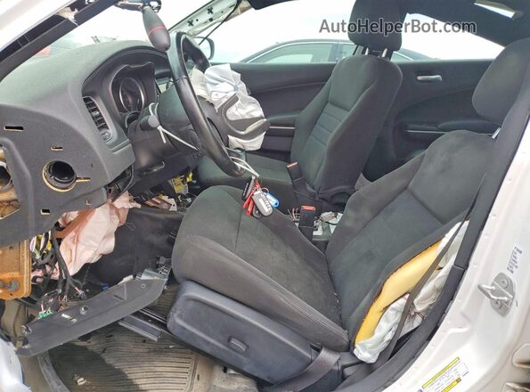 2C3CDXKG5MH668886 2021 DODGE CHARGER Белый Вид салона спереди