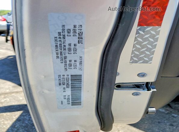 2C3CDXKT5HH655302 2017 DODGE CHARGER Silver ძრავის განყოფილების ხედი