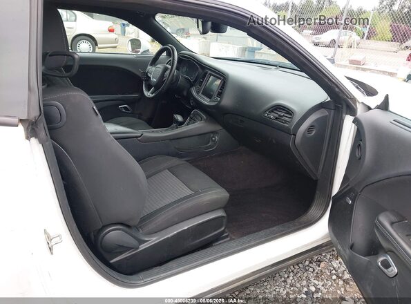 2C3CDZAG0GH184741 2016 DODGE CHALLENGER Белый 