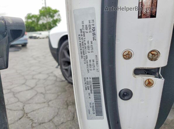 2C3CDZAG0HH598409 2017 DODGE CHALLENGER Белый Вид подкапотного пространства