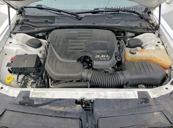 2C3CDZAG0HH598409 2017 DODGE CHALLENGER Белый Вид задней части салона