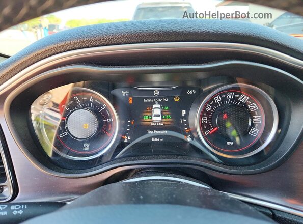 2C3CDZAG0JH242175 2018 DODGE CHALLENGER Оранжевый Вид щитка приборов