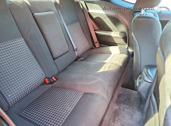 2C3CDZAG0JH242175 2018 DODGE CHALLENGER Оранжевый Вид задних сидений