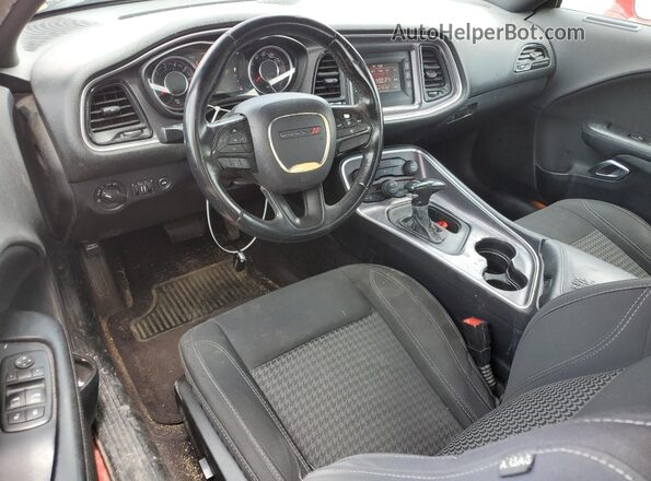 2C3CDZAG2GH209512 2016 DODGE CHALLENGER Красный Вид панели приборов