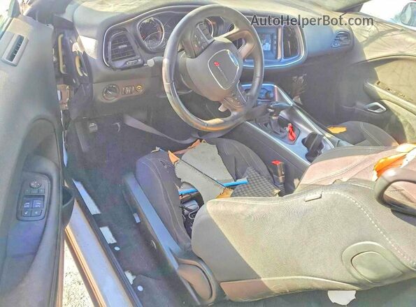 2C3CDZAG2HH502473 2017 DODGE CHALLENGER White Вид панелі приладів
