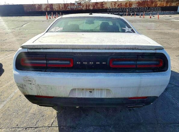 2C3CDZAG2HH502473 2017 DODGE CHALLENGER White Вид ззаду