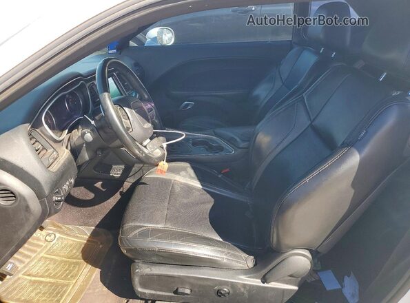 2C3CDZAG2HH561426 2017 DODGE CHALLENGER Белый Вид салона спереди