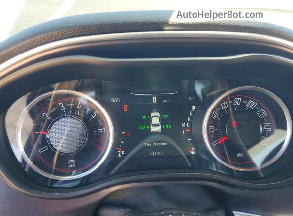 2C3CDZAG3GH284090 2016 DODGE CHALLENGER Черный Вид щитка приборов