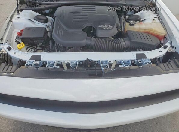 2C3CDZAG3MH596938 2021 DODGE CHALLENGER Белый Вид задней части салона