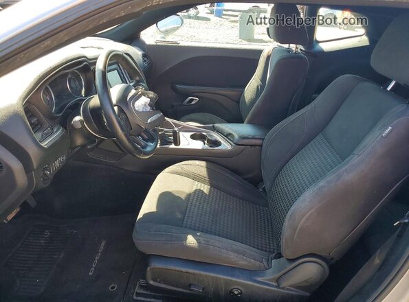 2C3CDZAG5HH651489 2017 DODGE CHALLENGER Серебряный Вид салона спереди